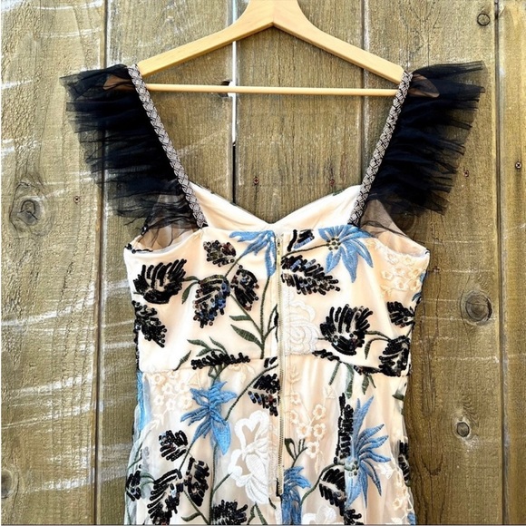 🌿 Cream Showstopper Embroidered Sequin Bodycon Midi Dress 🌿 - Picture 7 of 11